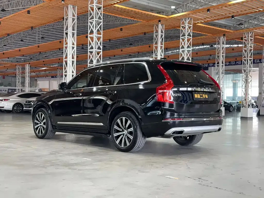 Volvo XC90 — фото 6