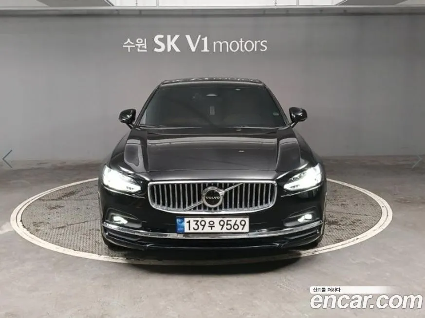 Volvo S90 — фото 1