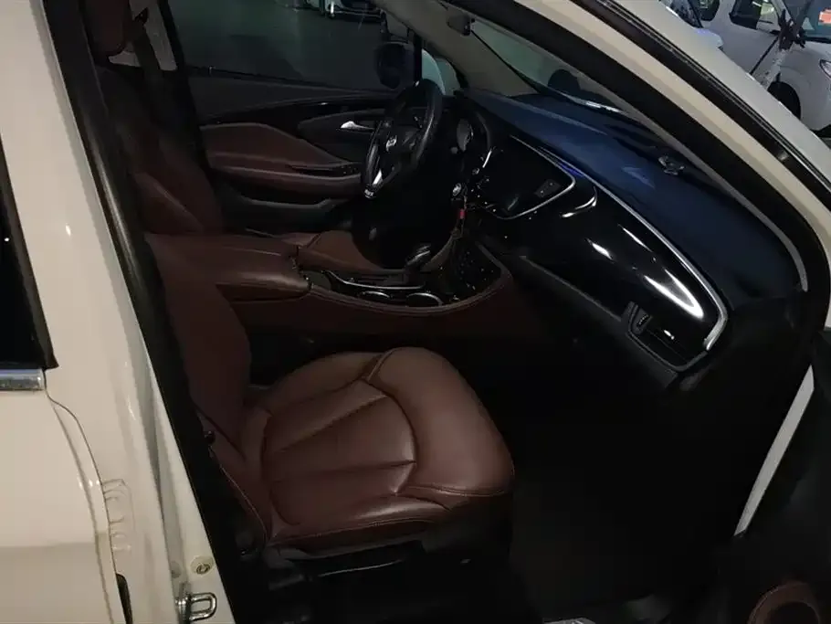 Buick Envision Plus — фото 4