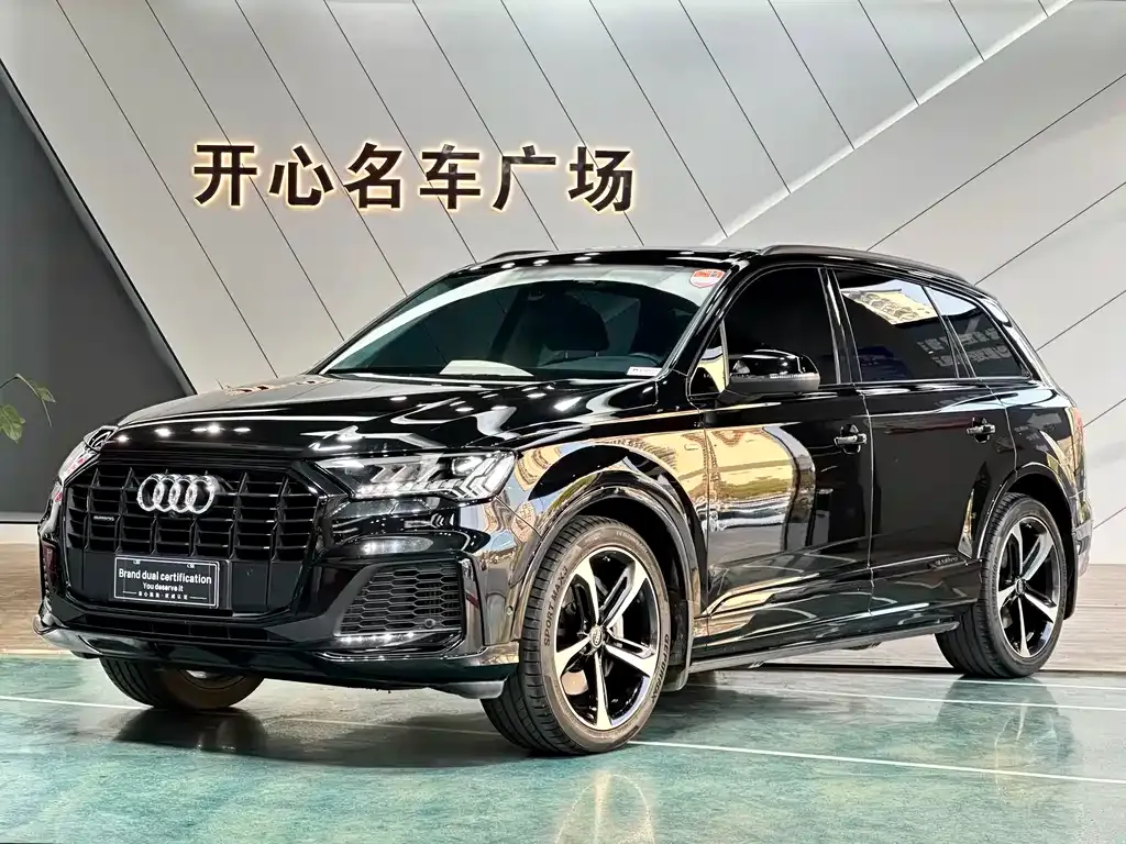 Audi Q7 — фото 1
