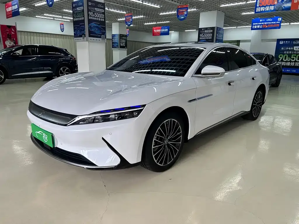 BYD Han — фото 1