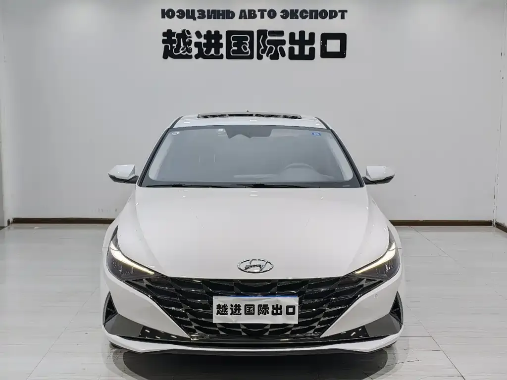 Hyundai Elantra — фото 2