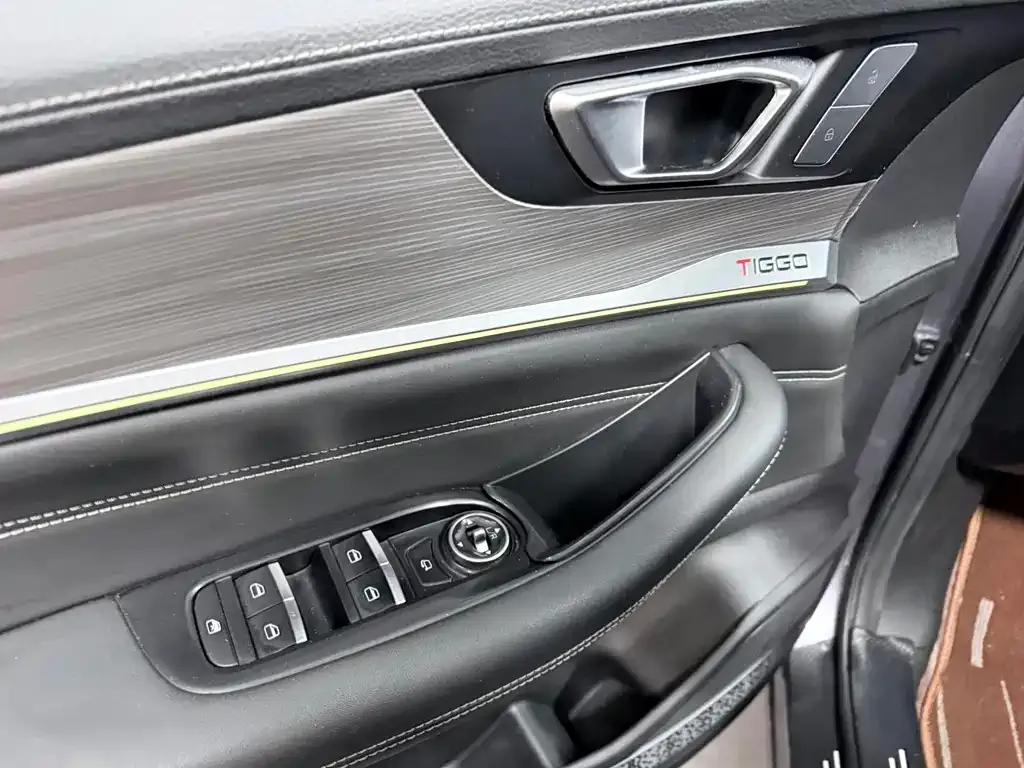 Chery Tiggo 8 — фото 10