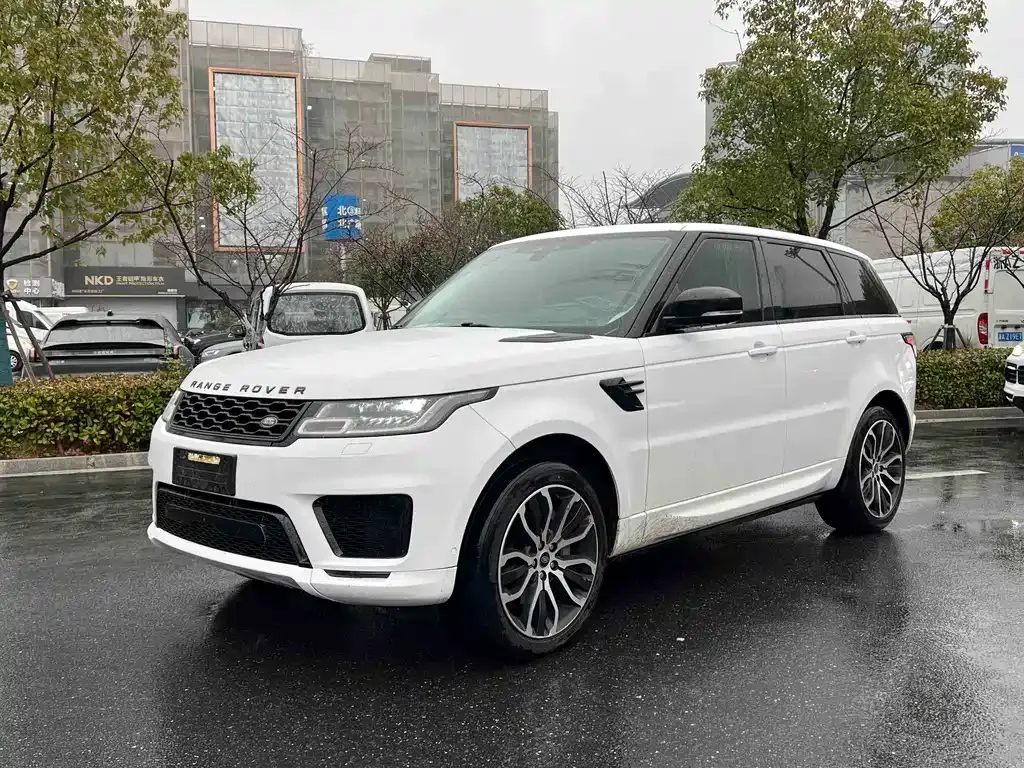 Land Rover Sport — фото 1