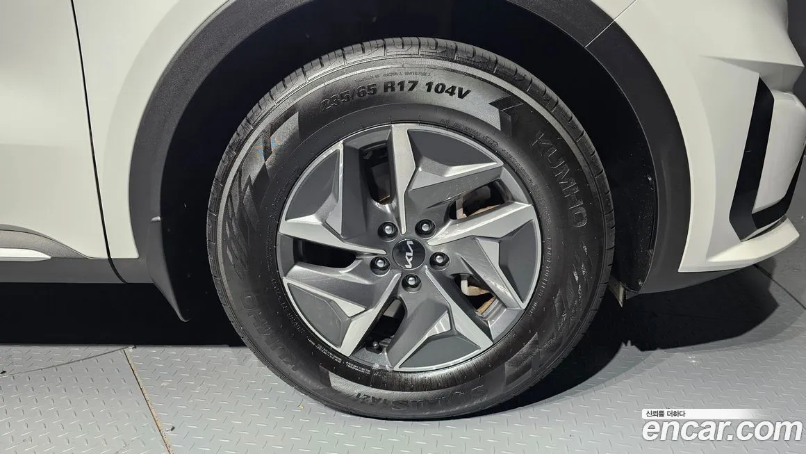 Kia Sorento — фото 8