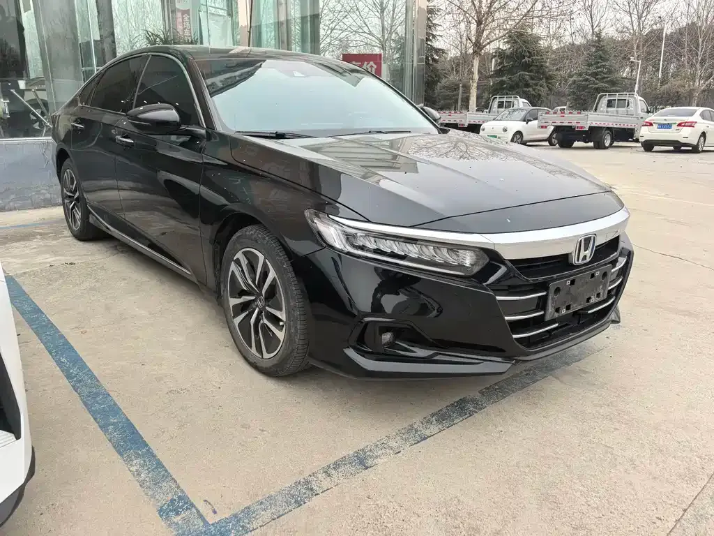 Honda Accord — фото 9