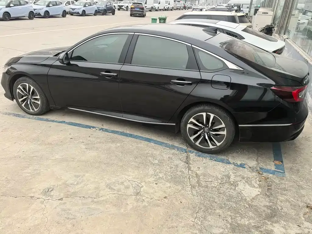 Honda Accord — фото 4