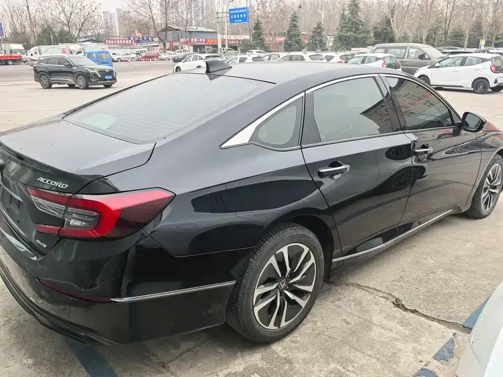 Honda Accord — фото 5