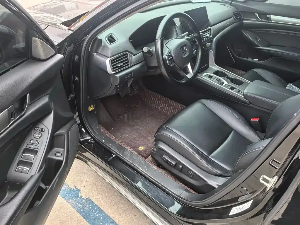 Honda Accord — фото 3