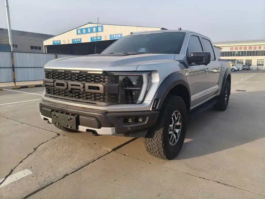 Ford F-150 Raptor — фото 1