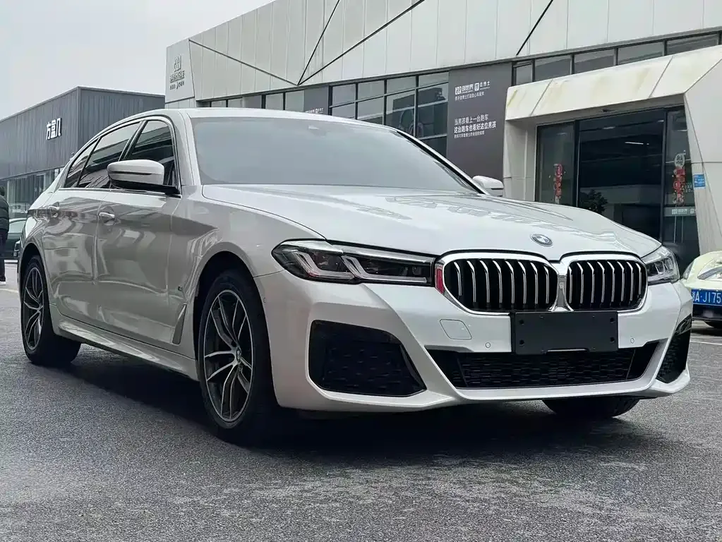 BMW 5 Series — фото 3