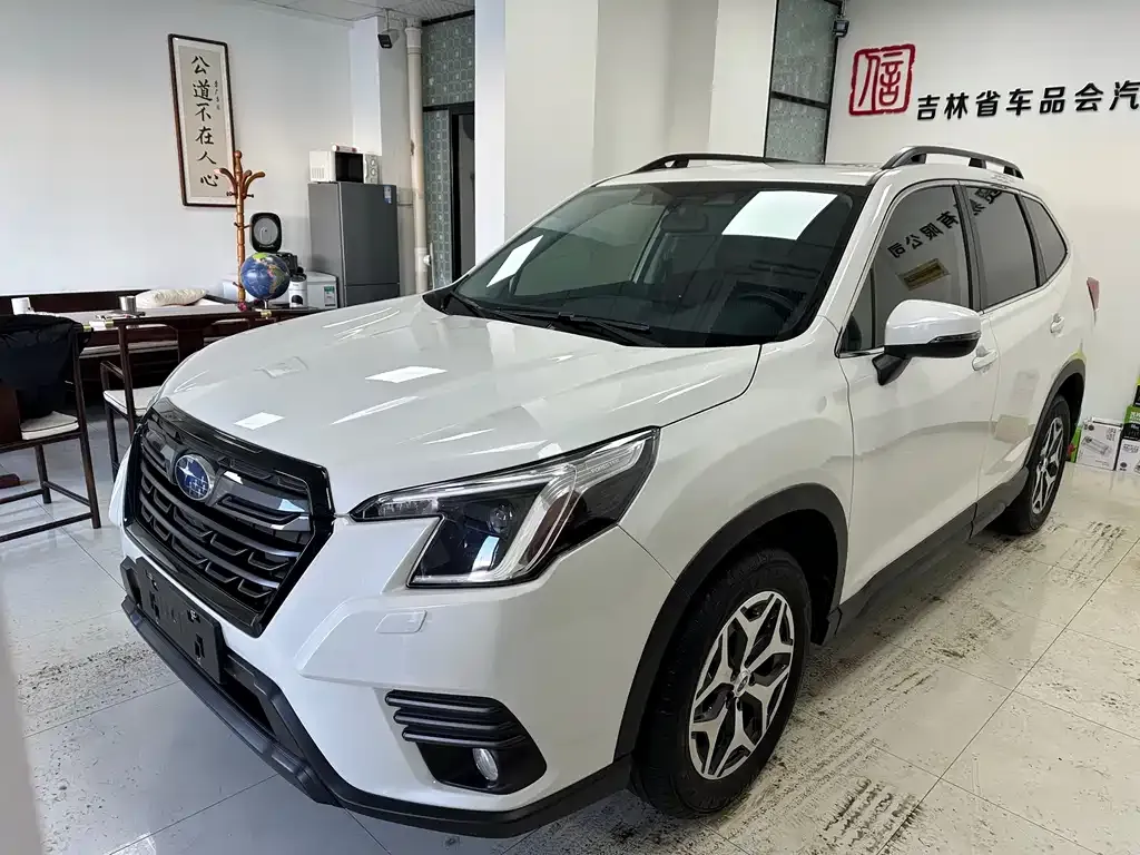 Subaru Forester — фото 1