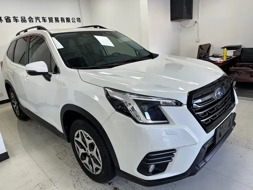 Subaru Forester — фото 4