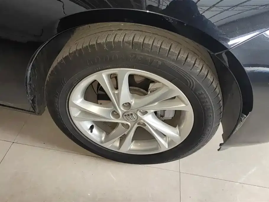 Buick Regal — фото 10
