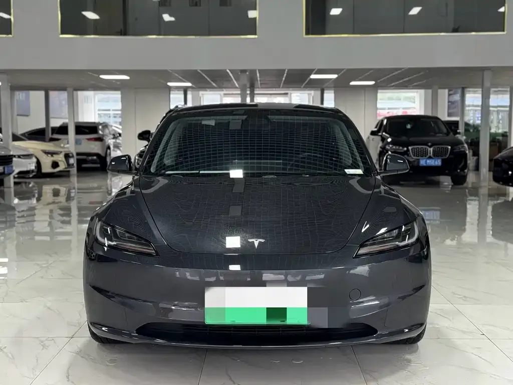 Tesla Model 3 — фото 8