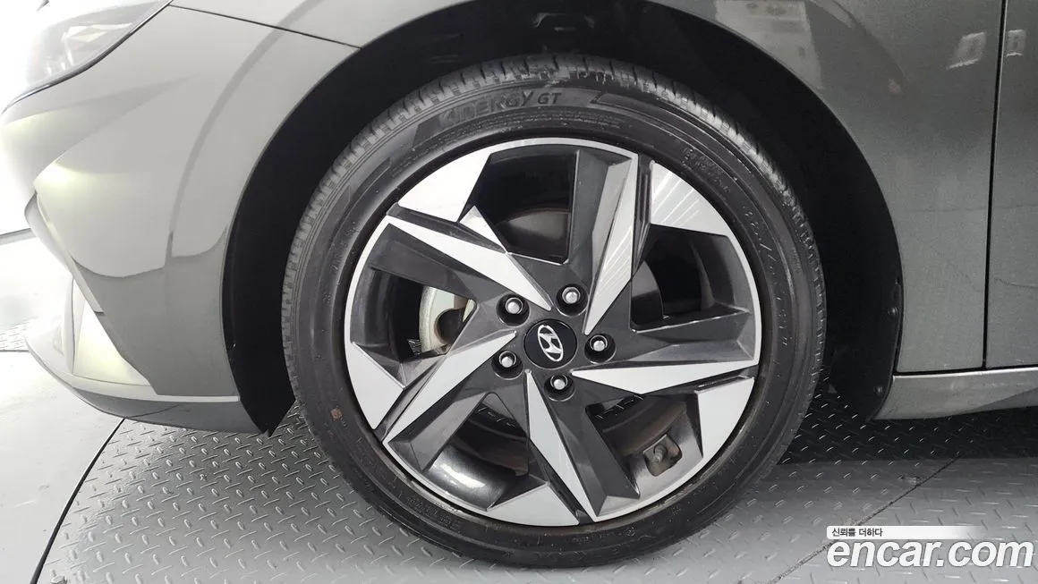 Hyundai AVANTE — фото 4