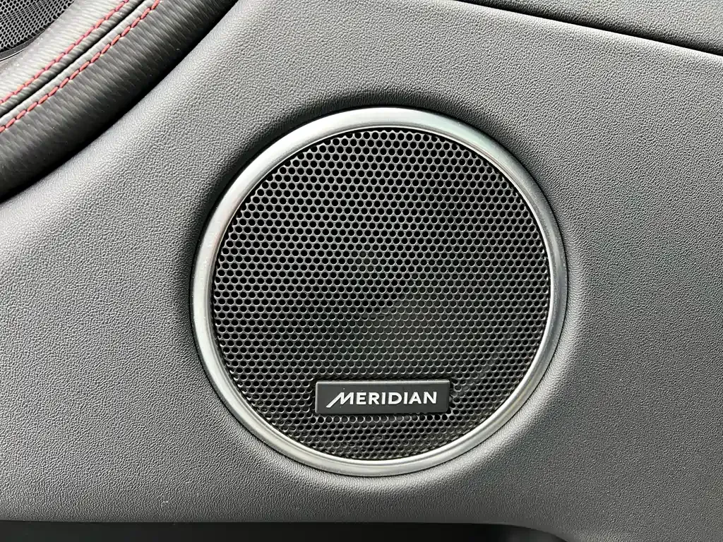 Land Rover Discovery Sport — фото 10