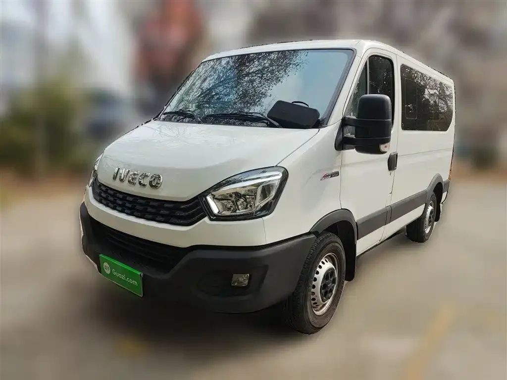 IVECO Ousheng — фото 4