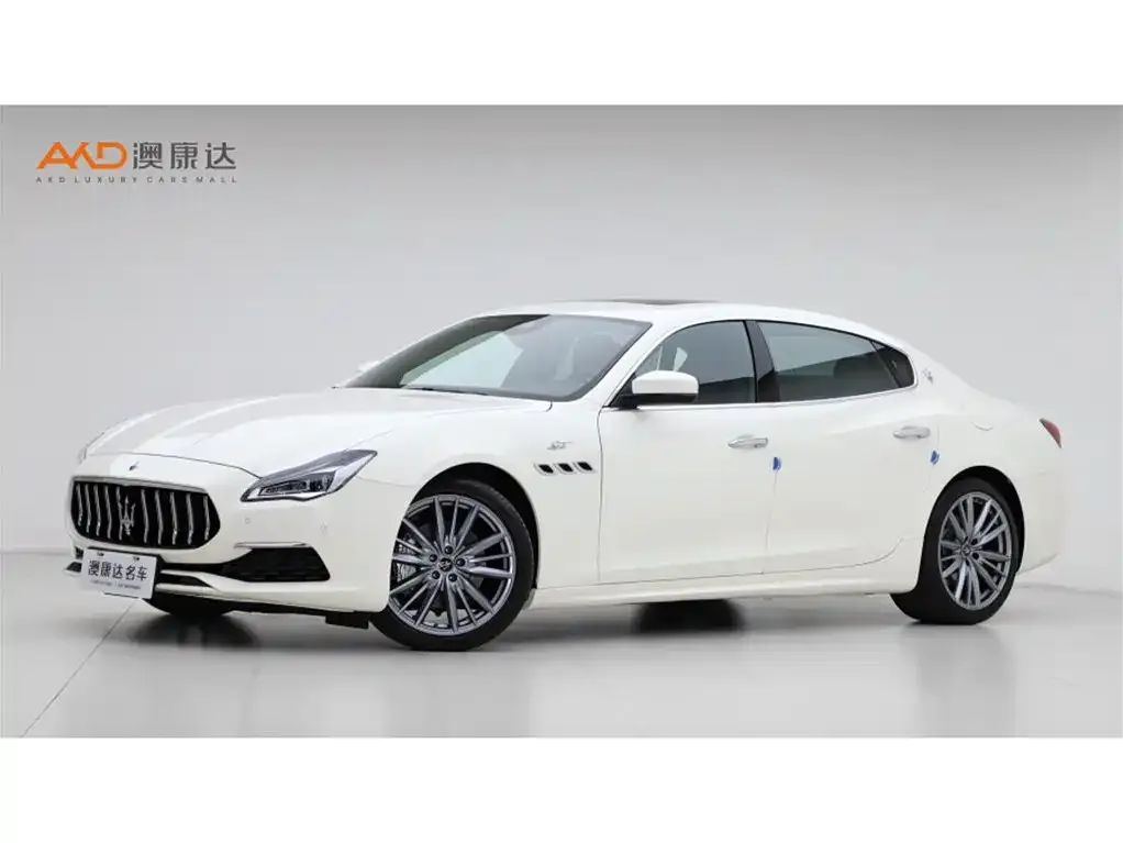 Maserati Quattroporte — фото 1