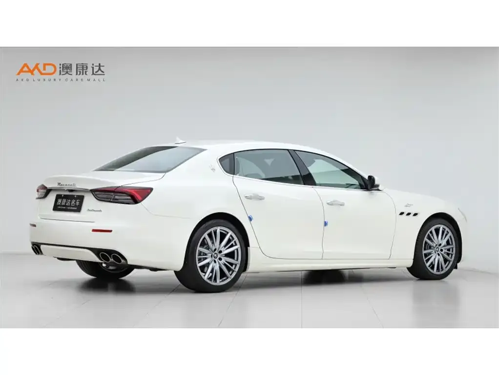 Maserati Quattroporte — фото 8