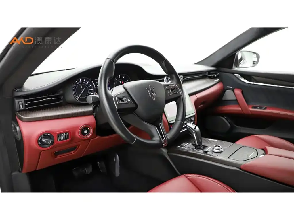 Maserati Quattroporte — фото 10