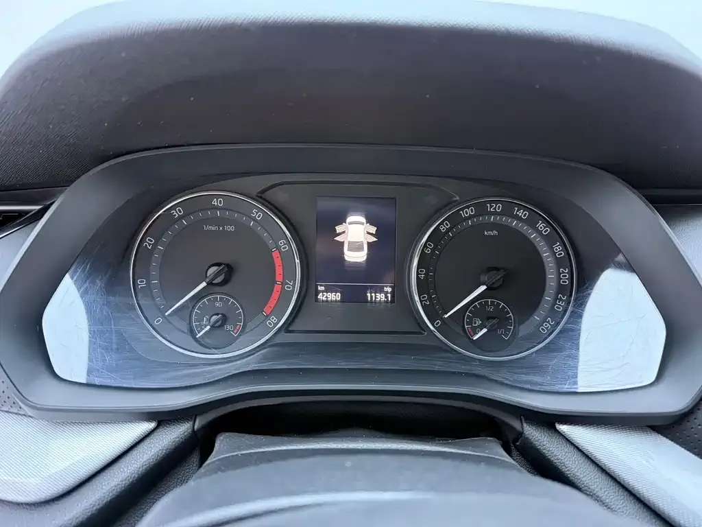 Skoda Octavia — фото 4
