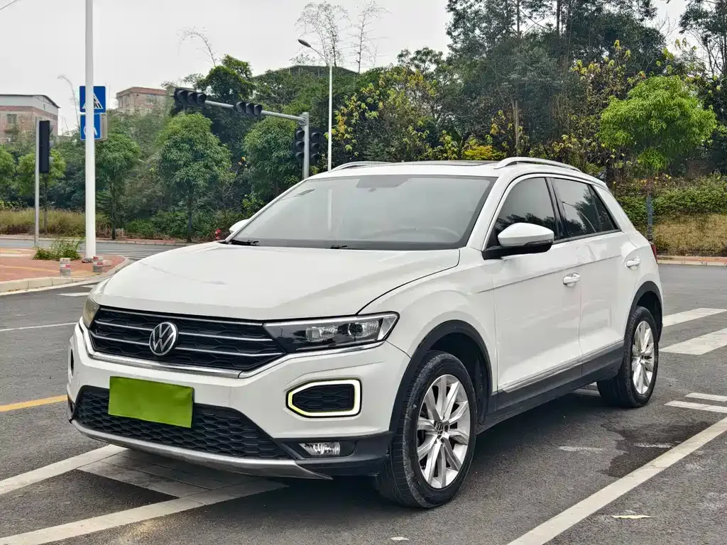 Volkswagen T-Roc — фото 1