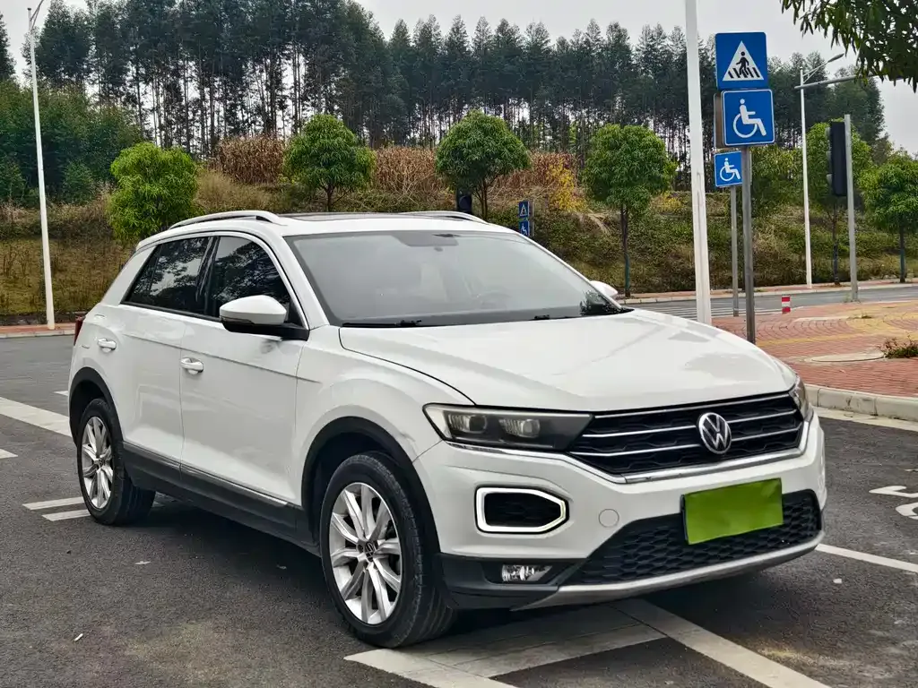 Volkswagen T-Roc — фото 2