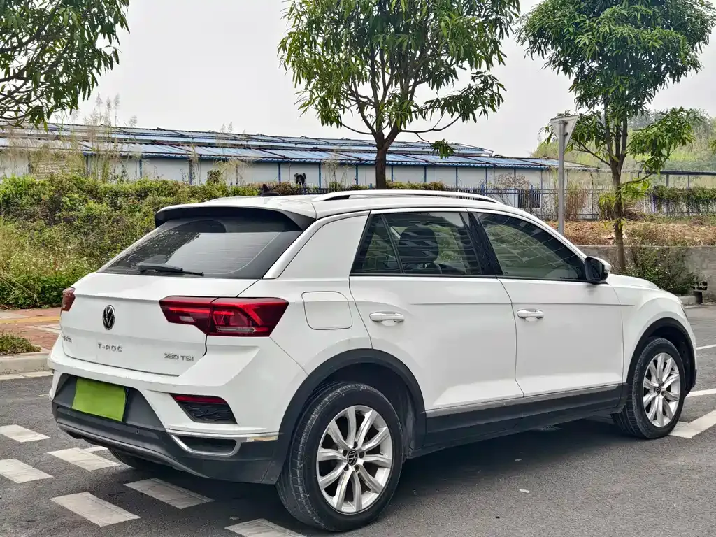 Volkswagen T-Roc — фото 4