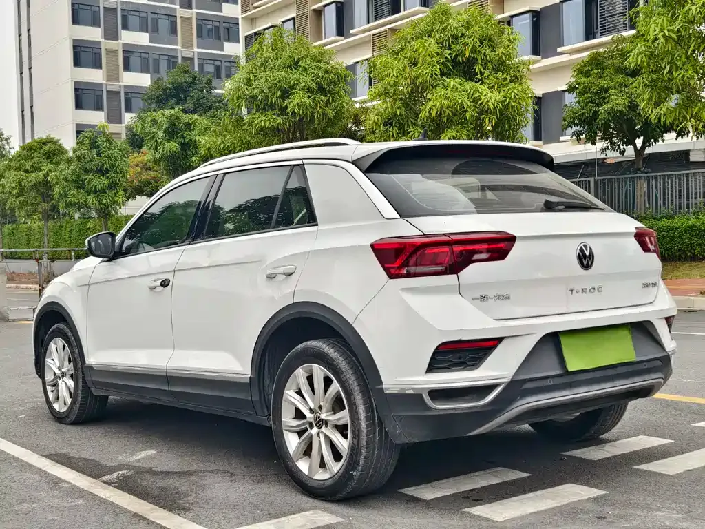 Volkswagen T-Roc — фото 7
