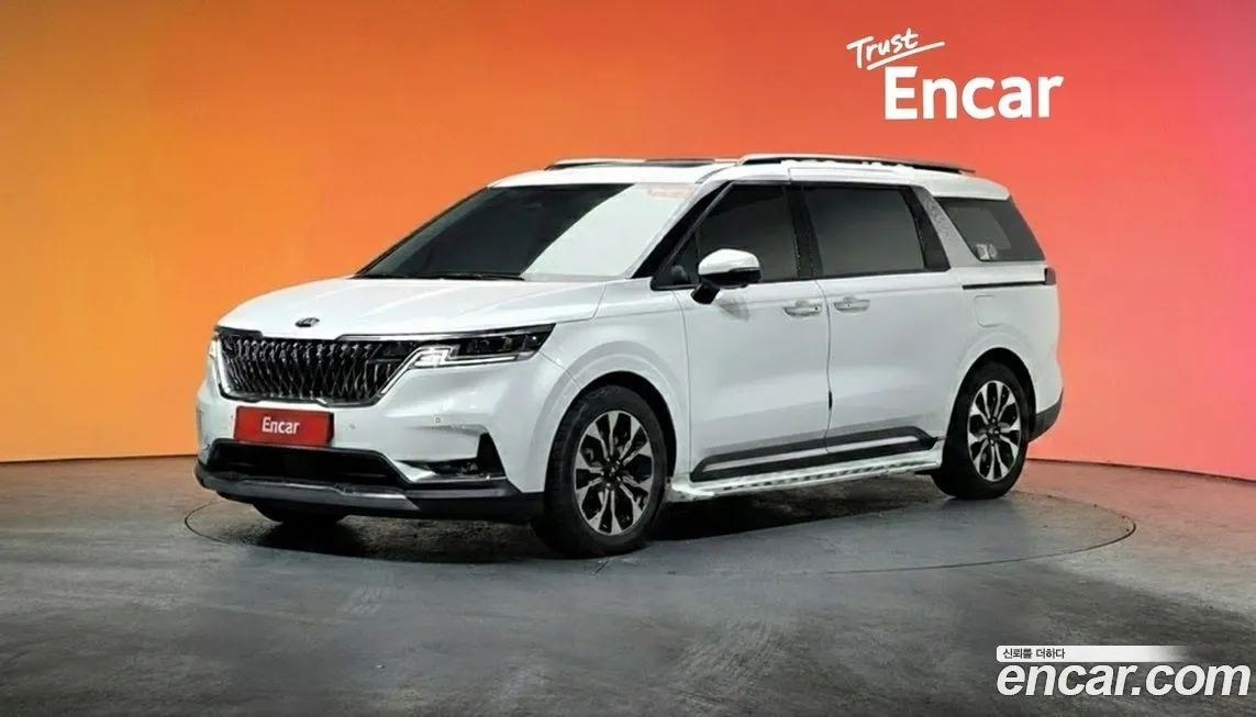 Kia Carnival — фото 1