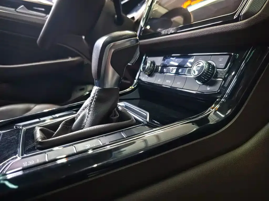 Volkswagen Phideon — фото 3