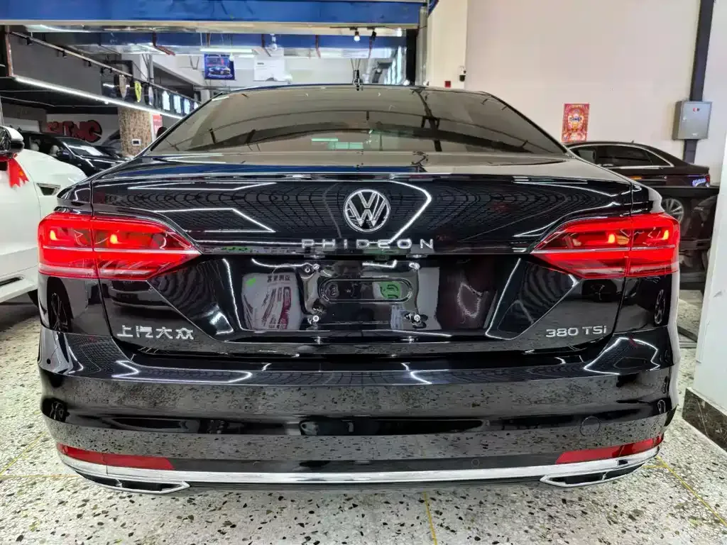 Volkswagen Phideon — фото 5