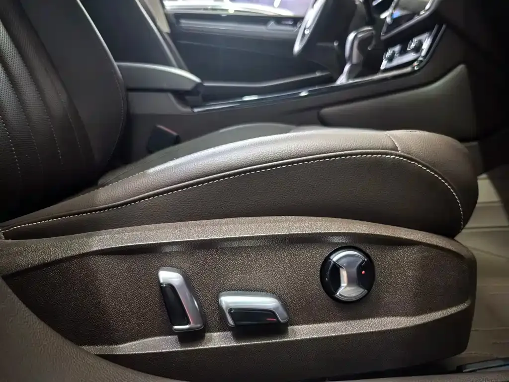 Volkswagen Phideon — фото 2