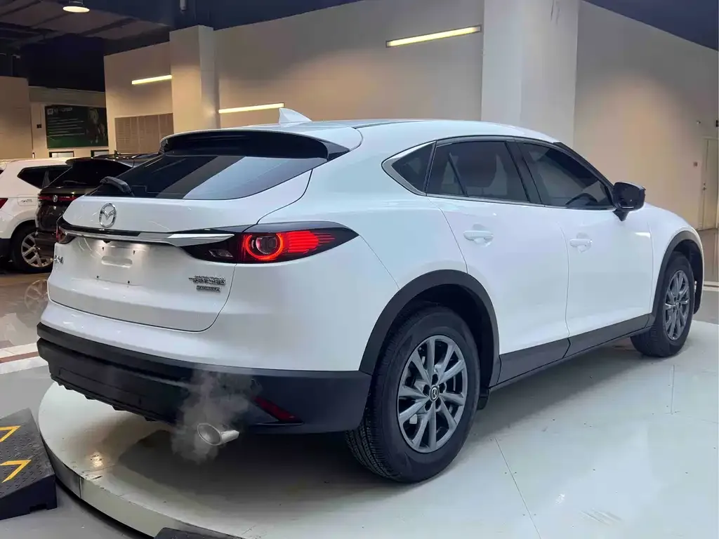 Mazda CX-4 — фото 4