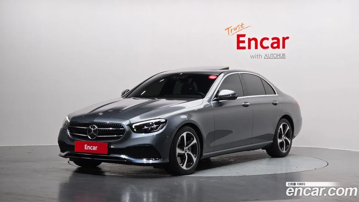 Mercedes-Benz E-Class — фото 1