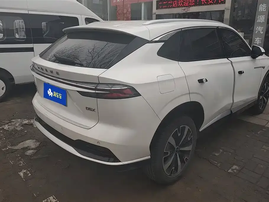 Roewe D5X DMH — фото 9