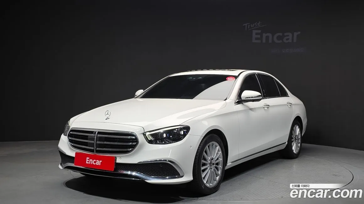 Mercedes-Benz E-Class — фото 1