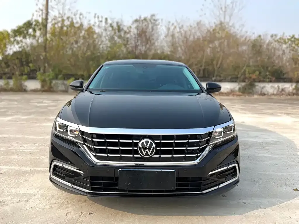Volkswagen Passat — фото 2