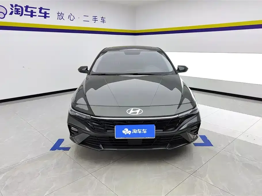 Hyundai Elantra — фото 5