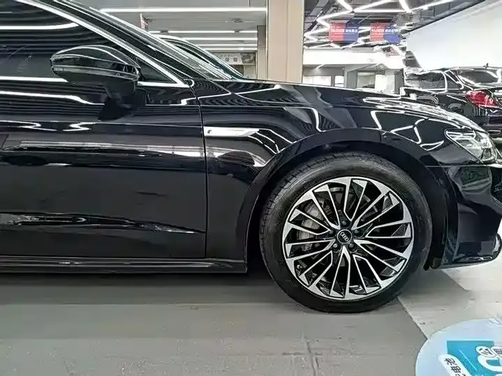 Audi A7L — фото 3