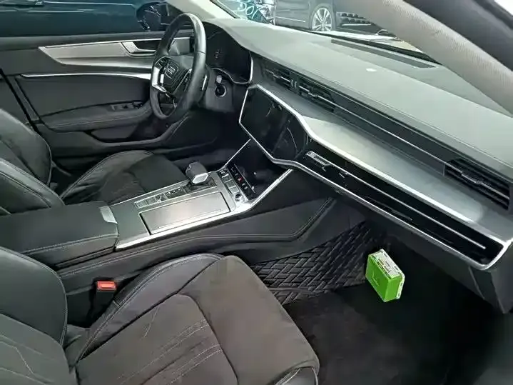 Audi A7L — фото 4