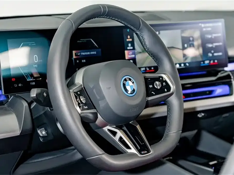 BMW i5 — фото 6