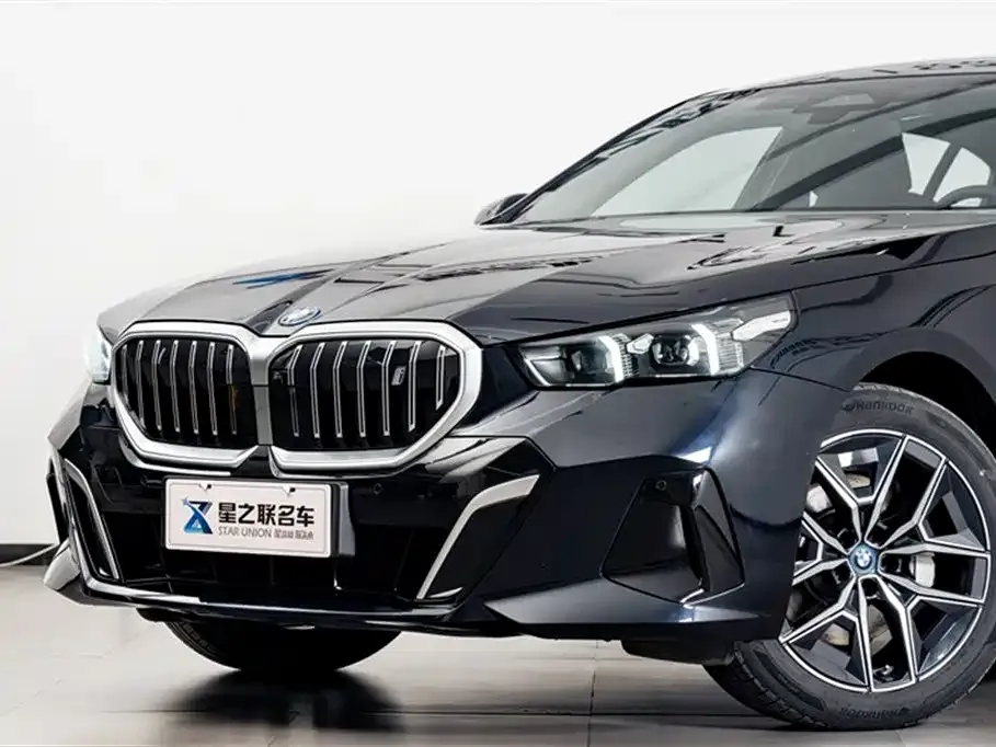 BMW i5 — фото 5