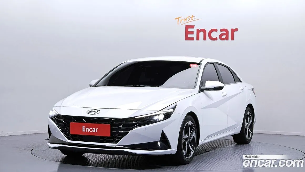 Hyundai AVANTE — фото 1