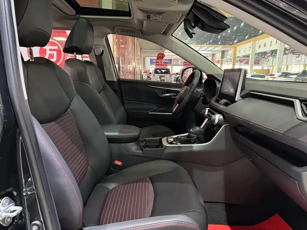 Toyota RAV4 Prime — фото 4