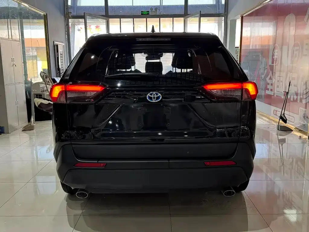 Toyota RAV4 Prime — фото 7