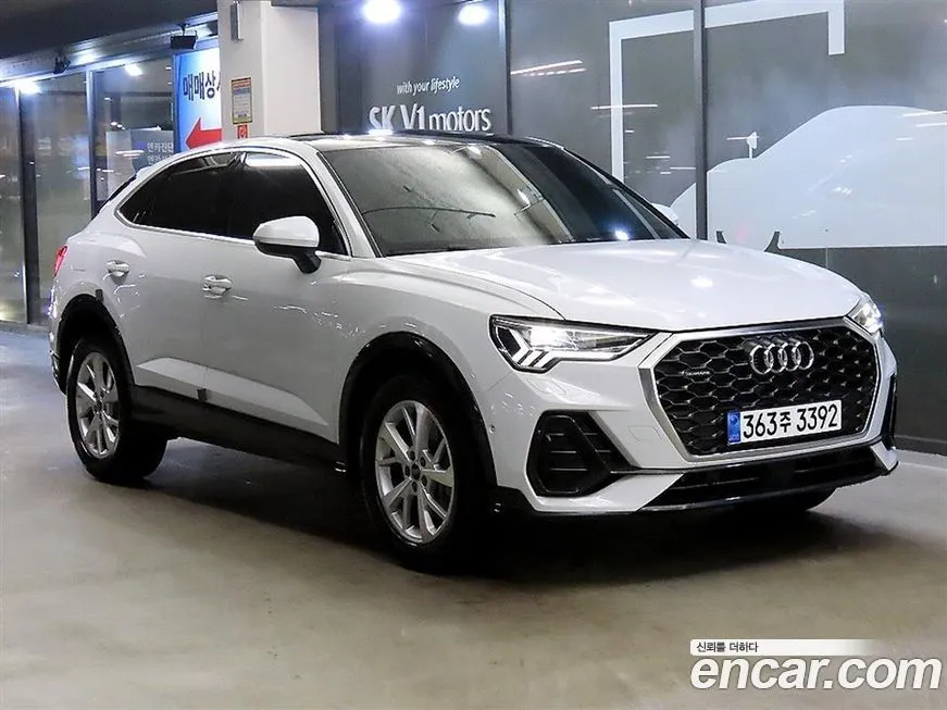 Audi Q3 — фото 1