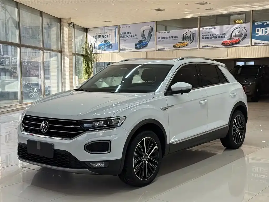 Volkswagen T-Roc — фото 1