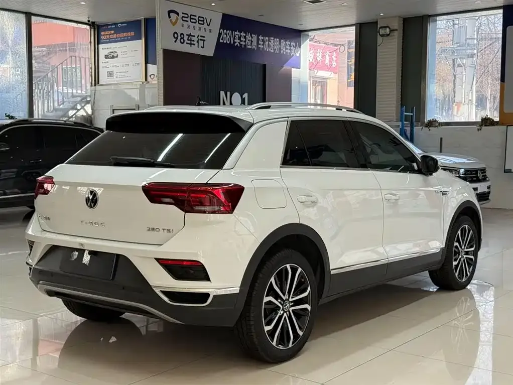 Volkswagen T-Roc — фото 3